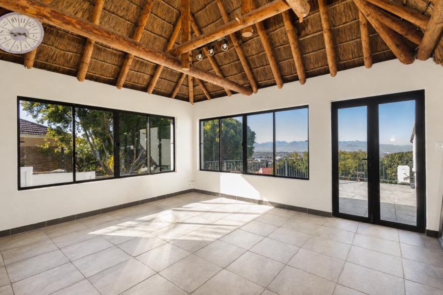 4 Bedroom Property for Sale in Selbourne Western Cape